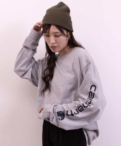 Carhartt（カーハート）の「Carhartt(カーハート)/LOOSE FIT HEAVYWEIGHT LONG-SLEEVE LOGO SLEEVE GRAPHIC T-SHIRT（Tシャツ/カットソー・レディース・ブラック/ダークグレー/グレー・M/L/XL/XXL）」の16枚目の写真