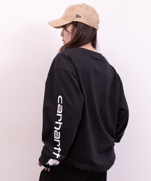 Carhartt（カーハート）の「Carhartt(カーハート)/LOOSE FIT HEAVYWEIGHT LONG-SLEEVE LOGO SLEEVE GRAPHIC T-SHIRT（Tシャツ/カットソー・レディース・ブラック/ダークグレー/グレー・M/L/XL/XXL）」の12枚目の写真