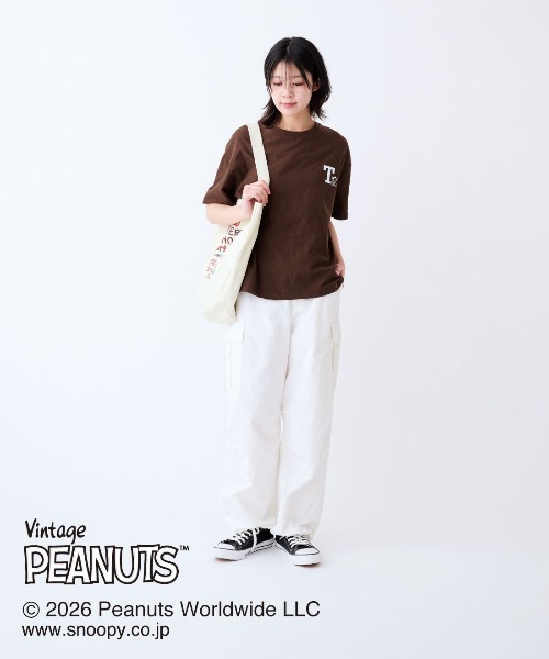 THREE FIFTY STANDARD（スリーフィフティースタンダード）の「ＰＥＡＮＵＴＳ〈スヌーピー＆フレンズ〉　リネンブレンドのプリントＴシャツ（Tシャツ/カットソー・レディース・ピンク系その他/ブルー系その他/ブラウン系その他・M/LL/L）」の13枚目の写真