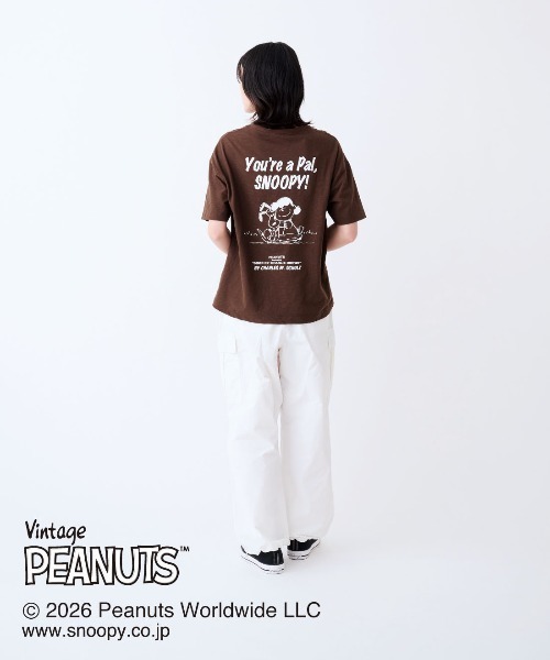 THREE FIFTY STANDARD（スリーフィフティースタンダード）の「ＰＥＡＮＵＴＳ〈スヌーピー＆フレンズ〉　リネンブレンドのプリントＴシャツ（Tシャツ/カットソー・レディース・ピンク系その他/ブルー系その他/ブラウン系その他・M/LL/L）」の5枚目の写真