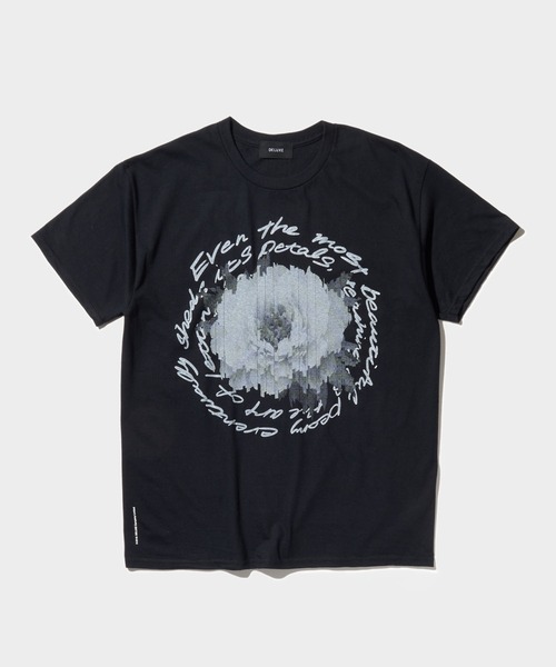 DELUXE（デラックス）の「DELUXE x Kosuke Kawamura Flower TEE（Tシャツ/カットソー・メンズ・ブラック/ホワイト・LARGE/MEDIUM）」の2枚目の写真
