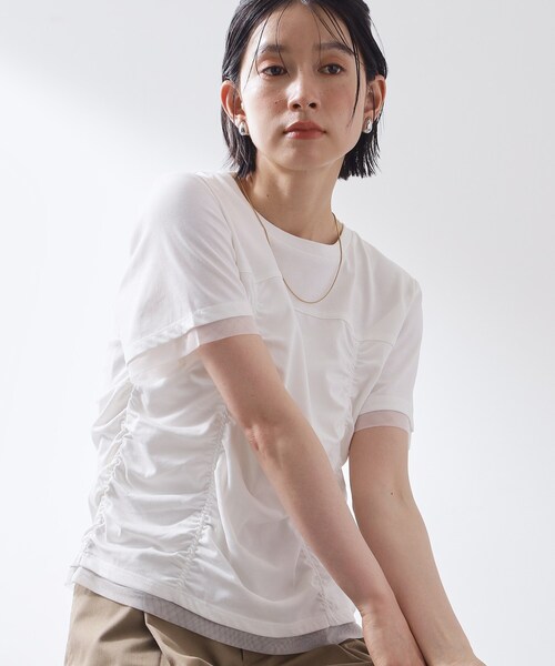 THE SHOP TK (ザ ショップ ティーケー )の「【ひんやり】シャーリングデザインカットソー(Tシャツ/カットソー・レディース・オフホワイト/ブラック/ダークブラウン・13/12)」の1枚目の写真