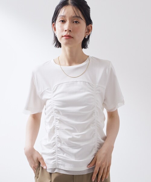 THE SHOP TK (ザ ショップ ティーケー )の「【ひんやり】シャーリングデザインカットソー(Tシャツ/カットソー・レディース・オフホワイト/ブラック/ダークブラウン・13/12)」の4枚目の写真