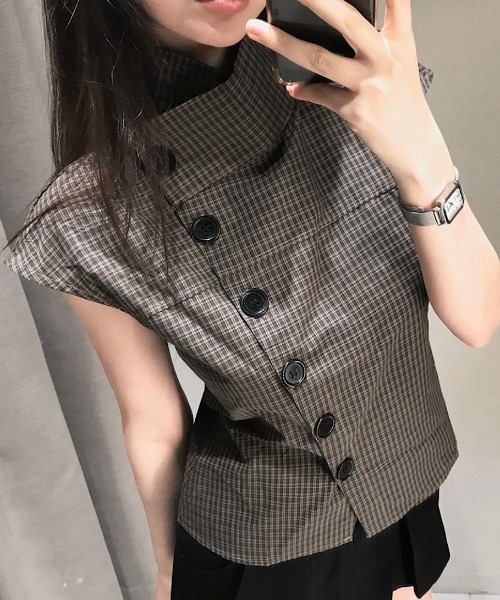 FAVORITO(ファヴォリート)の「襟付きチェック柄ブラウス(シャツ/ブラウス・レディース・ブラウン・S/L/M)」の2枚目の写真