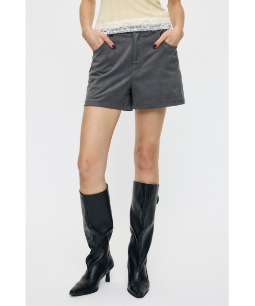 MOUSSY(マウジー)の「【セットアップ対応】F/SUEDE MIDRISE ショーツ(その他パンツ・レディース・ベージュ/チャコールグレー・2/1)」の17枚目の写真