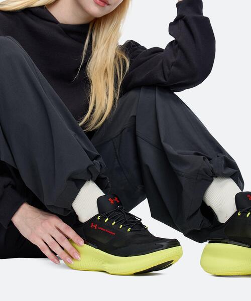 UNDER ARMOUR(アンダーアーマー)の「UAノヴァ スリップスピード(ライフスタイル/メンズ/レディース)(スニーカー・レディース・ブラック系その他2・26.5cm/23.5cm/27.5cm/28.0cm/26.0cm/29.0cm/24.0cm/24.5cm/23.0cm/25.5cm/28.5cm/25.0cm/29.5cm/27.0cm)」の12枚目の写真