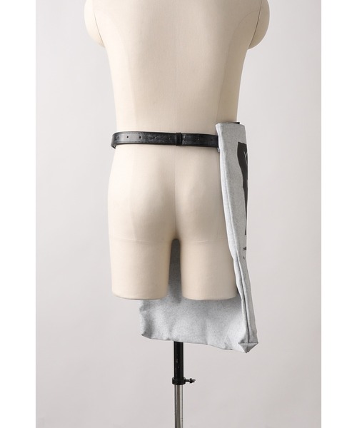 SHINYAKOZUKA(シンヤコヅカ)の「news seller apron bag with TSUCHIYA KABAN(ISSUE#9)(ショルダーバッグ・メンズ・グレー系その他・ONE SIZE)」の4枚目の写真