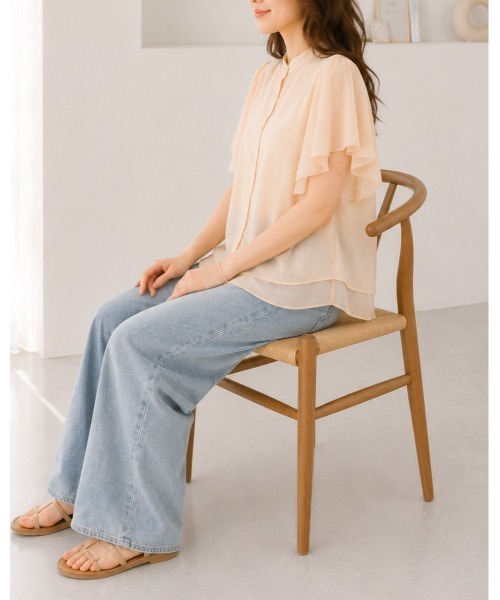 FAZVY(ファズビー)の「ふわりと華やぐ フレアスリーブ半袖シフォンブラウス(シャツ/ブラウス・レディース・グリーン/ベージュ/ホワイト・M/L)」の11枚目の写真