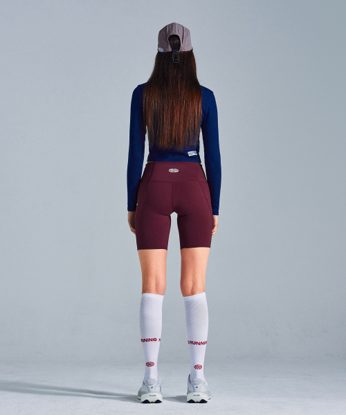 MENASOO（ミナス）の「MNS x American apparel 261 Crop Long-Sleeves_Navy（Tシャツ/カットソー・レディース・ネイビー・SMALL/MEDIUM）」の4枚目の写真