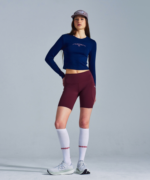 MENASOO（ミナス）の「MNS x American apparel 261 Crop Long-Sleeves_Navy（Tシャツ/カットソー・レディース・ネイビー・SMALL/MEDIUM）」の5枚目の写真