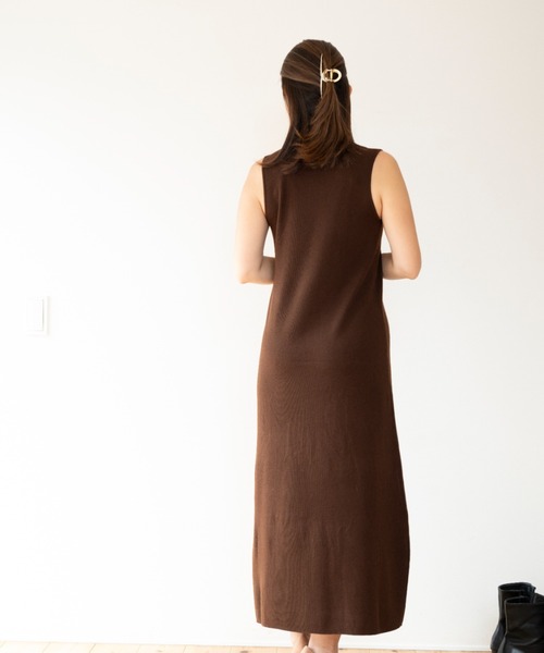 JOCOSA(ジョコサ)の「ウールニット ノースリーブロングワンピース(ワンピース・レディース・ブラック/チャコール/ブラウン・FREE)」の4枚目の写真