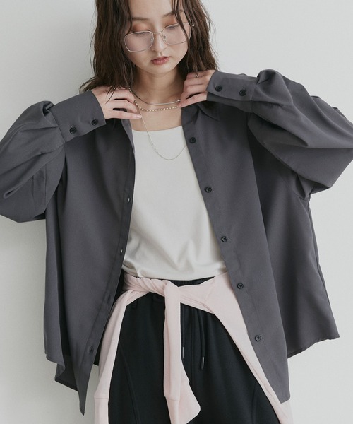 ad thie(アドティエ)の「ジョーゼット オーバーサイズ シャツ(シャツ/ブラウス・レディース・チャコール/ブラック/ライトブルー/オフホワイト・FREE)」の3枚目の写真