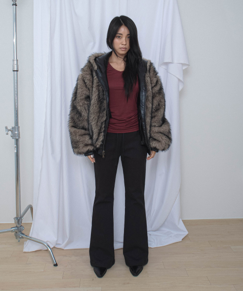 CHICKS（チックス）の「コットンスナップフラップポケットブーツカットパンツブラック（その他パンツ・レディース・ブラック・ONE SIZE/TWO）」の2枚目の写真