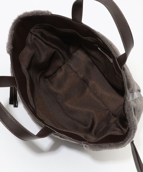 TOMORROWLAND （トゥモローランド）の「TOMORROWLAND BAG T FUR TOTE バッグ（トートバッグ・レディース・ライトベージュ/グレー系その他2・FREE）」の6枚目の写真