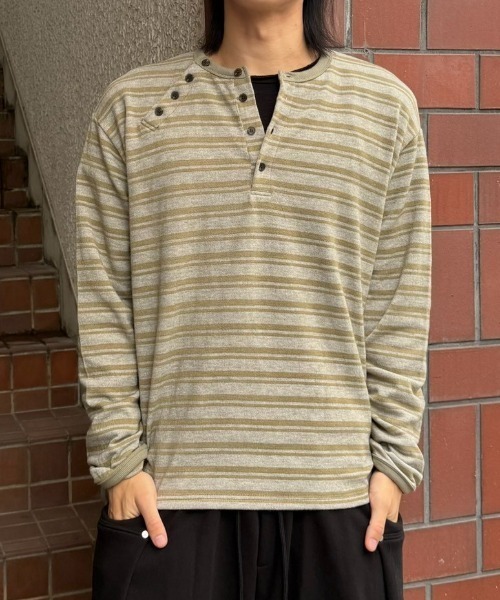 Never mind the XU / Chikashitsu+(ネバーマインド ザ エックスユー / チカシツプラス)の「Asymmetry border henley long sleeve (3color) / アシンメトリーボーダーヘンリーネック長袖Tシャツ(Tシャツ/カットソー・メンズ・ネイビー/カーキ/グレー・ONE SIZE)」の12枚目の写真