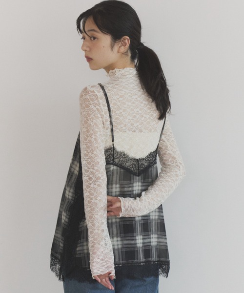 ELNEsoi(エルネソワ)の「レースハイネックトップス(Tシャツ/カットソー・レディース・アイボリー/ブラック・FREE)」の6枚目の写真