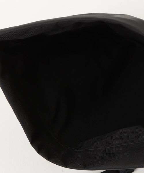 BAICYCLON by Bagjack(バイシクロン バイ バグジャック)の「BAICYCLON by Bagjack/バイシクロン バイ バッグジャック/PACKABLE TOTESHOULDER BAG(ショルダーバッグ・メンズ・ブラック・F)」の6枚目の写真