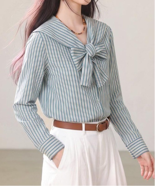 &soiree(アンドソワレ)の「ボウタイストライプ柄長袖ブラウス(シャツ/ブラウス・レディース・ブルー・SMALL/MEDIUM/LARGE/X-LARGE)」の4枚目の写真