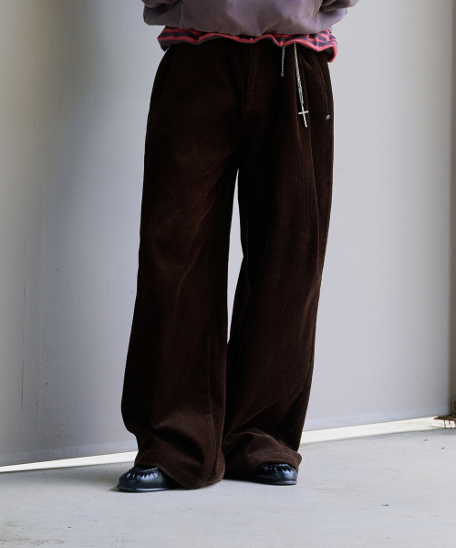 DESIRED(デシレッド)の「ディープタックワイドコーデュロイパンツ-FFSK2211D08(その他パンツ・レディース・ブラウン・MEDIUM/LARGE/X-LARGE)」の3枚目の写真