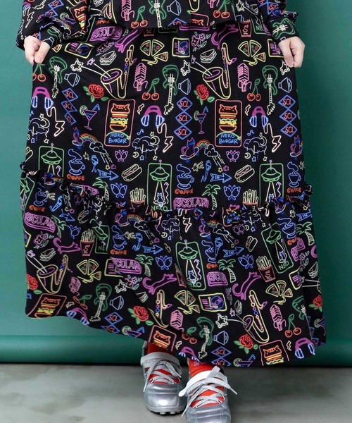 ScoLar（スカラー）の「163673：ネオン総柄 ポリワッシャースカート（スカート・レディース・ベージュ/ブラック・M）」の9枚目の写真