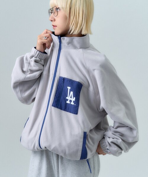CIAOPANIC TYPY（チャオパニックティピー）の「MLB別注リバーシブルフリースジャケット（ナイロンジャケット・レディース・ネイビー/ブラック/ブラウン・X-LARGE/LARGE/MEDIUM）」の19枚目の写真