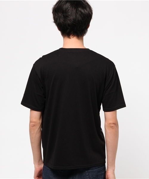 VENCEEXCHANGE（ヴァンスエクスチェンジ）の「バンダナ柄BIG Tシャツ               （Tシャツ/カットソー・メンズ・ブラック/オフホワイト・LARGE/MEDIUM）」の4枚目の写真