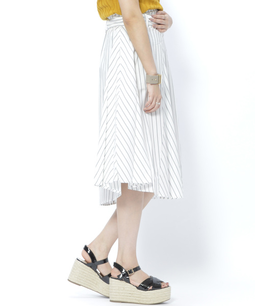 archives（アルシーヴ）の「アシメボリュームスカート（スカート・レディース・オフホワイト/サックスブルー・MEDIUM）」の3枚目の写真