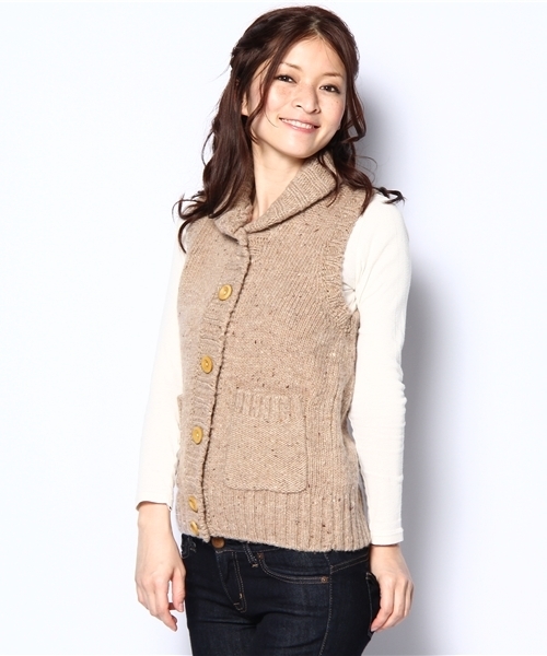 coen(コーエン)の「シェットランドベスト(ベスト・レディース・ベージュ/レッド/オフホワイト/ネイビー・フリー)」の3枚目の写真