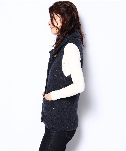 coen(コーエン)の「シェットランドベスト(ベスト・レディース・ベージュ/レッド/オフホワイト/ネイビー・フリー)」の5枚目の写真