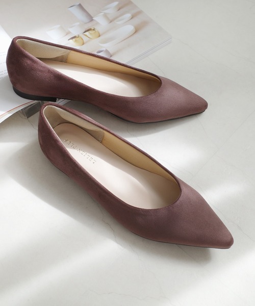 AmiAmi（アミアミ）の「走れるパンプス/美脚ポインテッドトゥフラットパンプス（パンプス・レディース・ブラック系その他/ネイビー/ワイン/ナチュラル/ブラック/グレイッシュベージュ/オレンジ/レオパード/グレー/オリーブ/パープル系その他/ブラックミックス/ブラック系その他2/ブラック系その他3/スモークピンク/イエロー/ライトグレー/ベージュ系その他/ベージュ/ピンクベージュ/ホワイト×シルバー/チェック/グリーン系その他/グレー系その他/アイボリー/アニマル/ベージュ系その他2/ベージュ系その他4/ベージュ系その他3/パイソン/シルバー系その他/ライトブルー/ブラウン/ドット/シルバー/ベージュ系その他5/ブルー系その他/アッシュグレー/その他/ブラウン系その他/グレー系その他2/ライトオリーブ/イエロー系その他/ライトカーキ/ゼブラ/ベージュ系その他6/ブラック系その他4/ブラウン系その他2/ブラック系その他5/シルバー系その他2/フューシャピンク/チェリーレッド/ブラウン系その他3・34/36/37/39/38/35/40）」の17枚目の写真