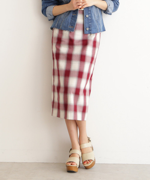 FREE'S MART(フリーズマート)の「ぼかしチェックミディーペンシルスカート(スカート・レディース・ブラック系その他/レッド系その他・SMALL/MEDIUM)」の1枚目の写真