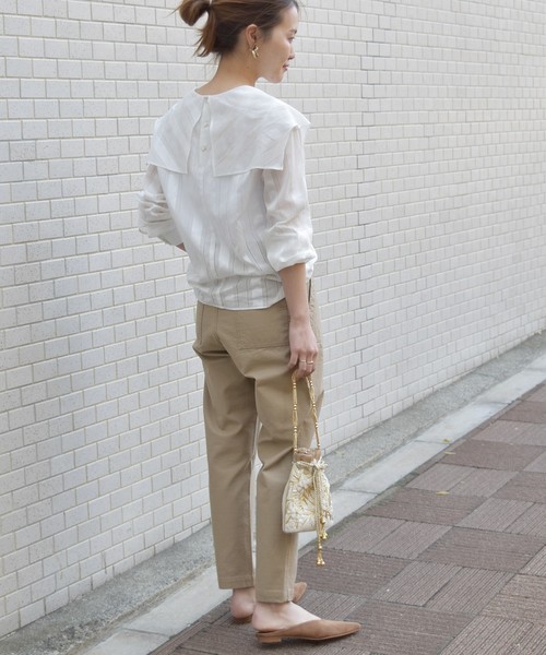 JOURNAL STANDARD relume（ジャーナルスタンダード　レリューム）の「バックサテン ベイカー テーパード パンツ（カーゴパンツ・レディース・ベージュ/カーキ・34/36/38/40）」の5枚目の写真