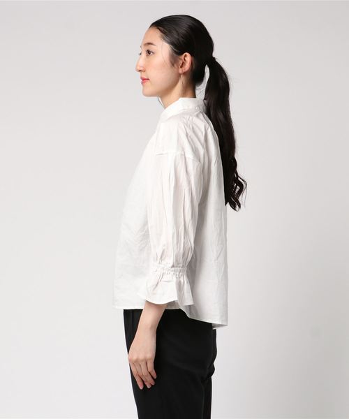 PAGEBOY(ページボーイ)の「キャンディスリーブシャツ(シャツ/ブラウス・レディース・オフホワイト/ブラック/カーキ・FREE)」の4枚目の写真