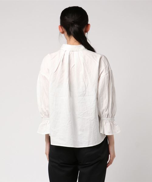 PAGEBOY(ページボーイ)の「キャンディスリーブシャツ(シャツ/ブラウス・レディース・オフホワイト/ブラック/カーキ・FREE)」の5枚目の写真