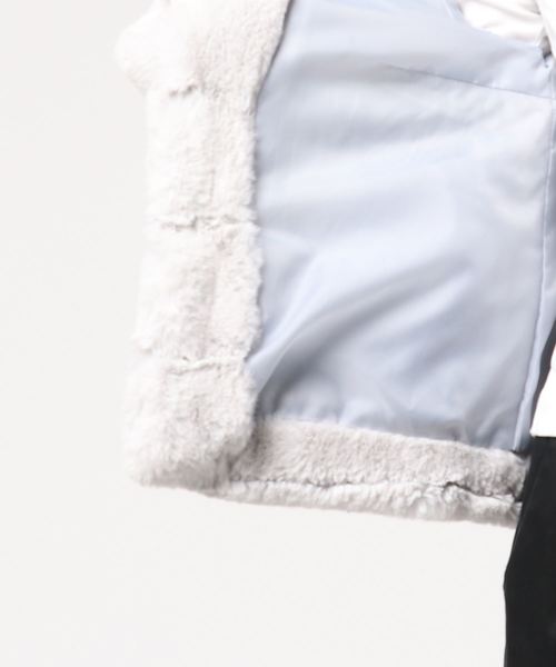 Petit Honfleur（プチオンフルール）の「ジャガードファージャケット（ムートンコート・レディース・アイボリー/グレー/ブラック・9号/11号）」の4枚目の写真