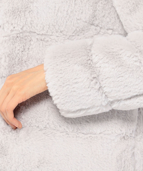 Petit Honfleur（プチオンフルール）の「ジャガードファージャケット（ムートンコート・レディース・アイボリー/グレー/ブラック・9号/11号）」の19枚目の写真