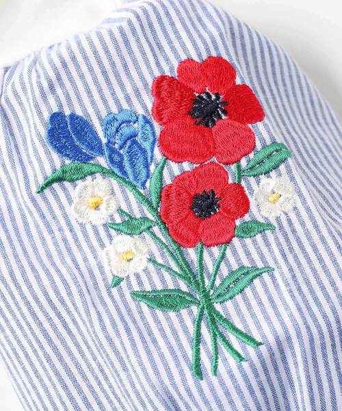 D.fesense（ディーフェセンス）の「【D.fesense /ディーフェセンス】袖フラワー刺繍プルオーバー（Tシャツ/カットソー・キッズ・ブルー/ライム・100cm/110cm/80ｃｍ/90cm）」の7枚目の写真