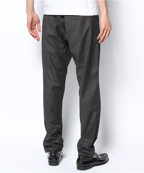 ADAM ET ROPE'（アダムエロペ）の「ハウンドトゥース　チェックパンツ（その他パンツ・メンズ・ブラック・MEDIUM/LARGE）」の3枚目の写真