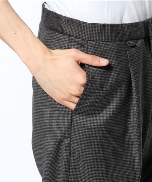 ADAM ET ROPE'（アダムエロペ）の「ハウンドトゥース　チェックパンツ（その他パンツ・メンズ・ブラック・MEDIUM/LARGE）」の6枚目の写真