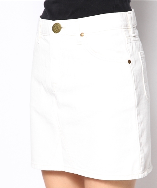 Lee(リー)の「Lee(リー) C ミドル/ダイケイ スカート(スカート・レディース・ホワイト・SMALL/MEDIUM)」の2枚目の写真