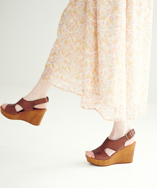 Another Edition（アナザーエディション）の「AE P FLW PRT ALL IN ONE（つなぎ/オールインワン・レディース・ライム/ライトブルー/ライトピンク/レッド・ﾌﾘ-）」の9枚目の写真