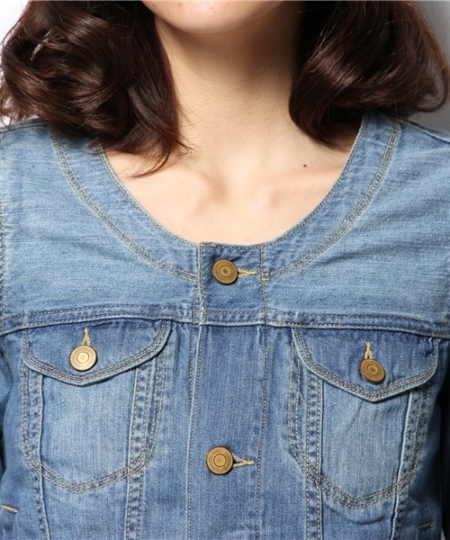 NANO universe（ナノユニバース）の「BARK TANNAGE/ノーカラーGジャン（デニムジャケット・レディース・ホワイト/ブルー・FREE）」の9枚目の写真