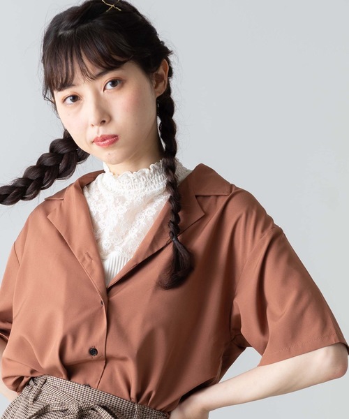 WEGO(ウィゴー)の「WEGO/オープンカラークロップドポプリンシャツ(シャツ/ブラウス・レディース・ベージュ/ピンク/アイボリー/ベージュ系その他4/その他1/ダークグリーン/その他2/ブラウン/ブラック系その他4・FREE)」の4枚目の写真