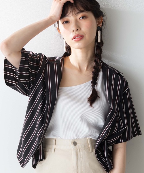 WEGO(ウィゴー)の「WEGO/オープンカラークロップドポプリンシャツ(シャツ/ブラウス・レディース・ベージュ/ピンク/アイボリー/ベージュ系その他4/その他1/ダークグリーン/その他2/ブラウン/ブラック系その他4・FREE)」の3枚目の写真