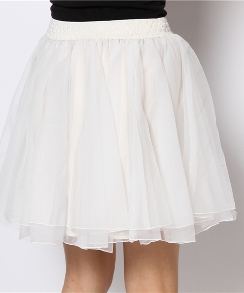 one after another NICE CLAUP(ワンアフターアナザーナイスクラップ)の「【ナイスクラップ】チュールスカート③(スカート・レディース・アイボリー・FREE)」の8枚目の写真