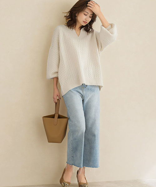 Pierrot（ピエロ）の「キーネックケーブルニット（ニット/セーター・レディース・ブラック/ベージュ/アイボリー/ブラウン系その他/ブラウン/オレンジ系その他/グレイッシュベージュ・M/L）」の12枚目の写真