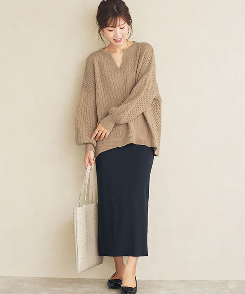 Pierrot（ピエロ）の「キーネックケーブルニット（ニット/セーター・レディース・ブラック/ベージュ/アイボリー/ブラウン系その他/ブラウン/オレンジ系その他/グレイッシュベージュ・M/L）」の16枚目の写真