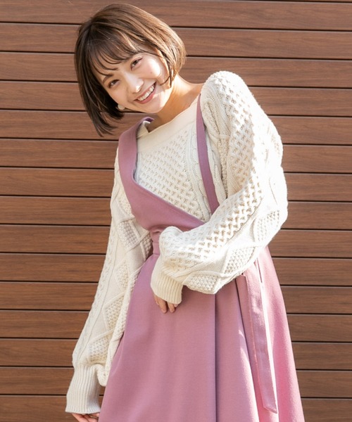 VANNIE U(ヴァニーユー)の「スクエアネックたぽっとニット(ニット/セーター・レディース・ホワイト/ブラウン・FREE)」の11枚目の写真
