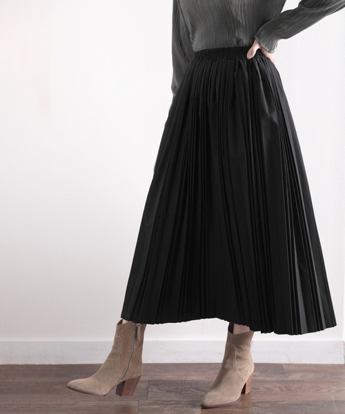 CFCL 黒いプリーツロングスカート CFCL ACCORDION SKIRT｜トゥモローランド 公式通販
