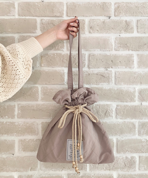 archives(アルシーヴ)の「【pink beigeはweb限定カラー】巾着メッセージトートbag(トートバッグ・レディース・アイボリー/ベージュ/グリーン/ピンクベージュ・MEDIUM)」の1枚目の写真